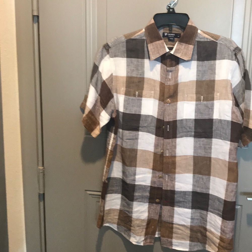 Short sleeve men’s medium shirt